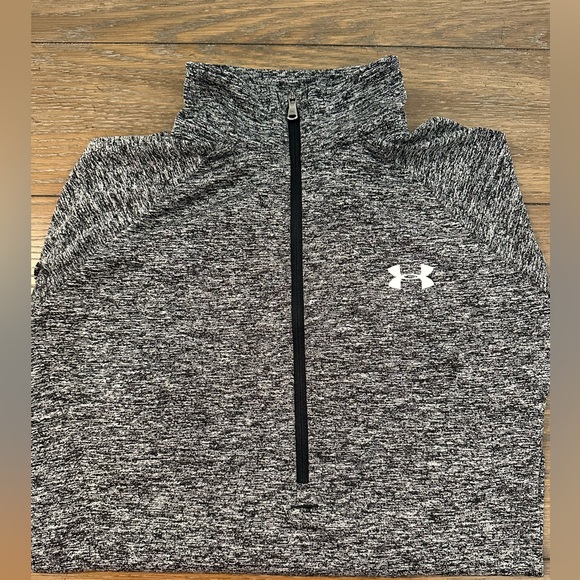 Under Armour Heat Gear 1/2 Zip Long Sleeve Pullover Size‎ S Very Gently Worn - Picture 1 of 4